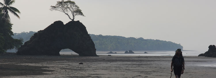 Piedra el Arco - Corcovado Trekking  by Outdoor Adventures Costa Rica © by OA:modio
